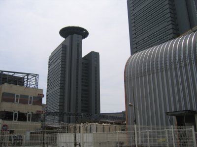 R쉺